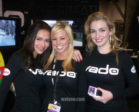 Девушки на CES 2010