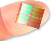 Самый маленький 128Gb чип флэш-памяти в мире